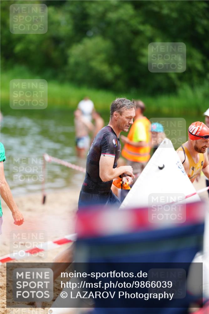 21.06.2026 - 29. Vierlanden-Triathlon LAZAROV Photography http://msf.ph/oto/9866039 21.06.2026 13:24:26 Schwimmen 1094, 1221 meine-sportfotos.de