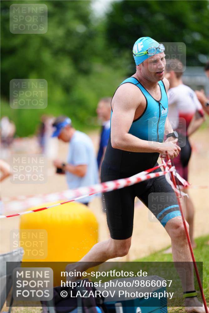 21.06.2026 - 29. Vierlanden-Triathlon LAZAROV Photography http://msf.ph/oto/9866067 21.06.2026 13:25:00 Schwimmen 1180, 1216 meine-sportfotos.de