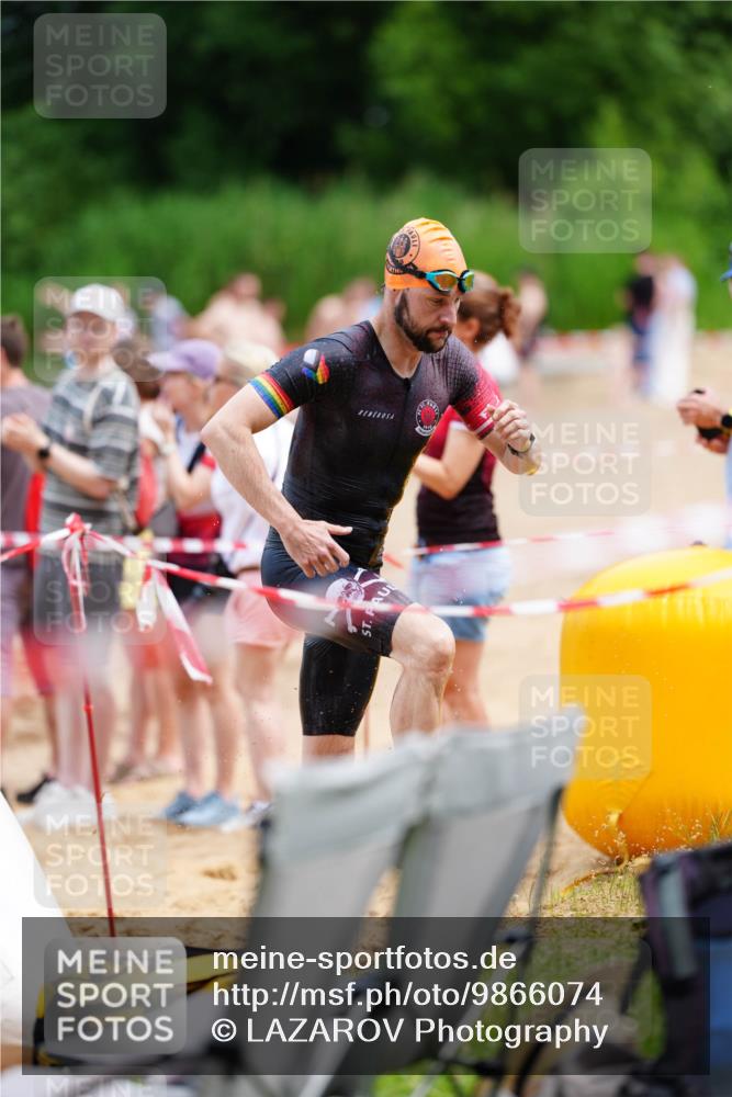 21.06.2026 - 29. Vierlanden-Triathlon LAZAROV Photography http://msf.ph/oto/9866074 21.06.2026 13:25:06 Schwimmen 1180, 1216 meine-sportfotos.de