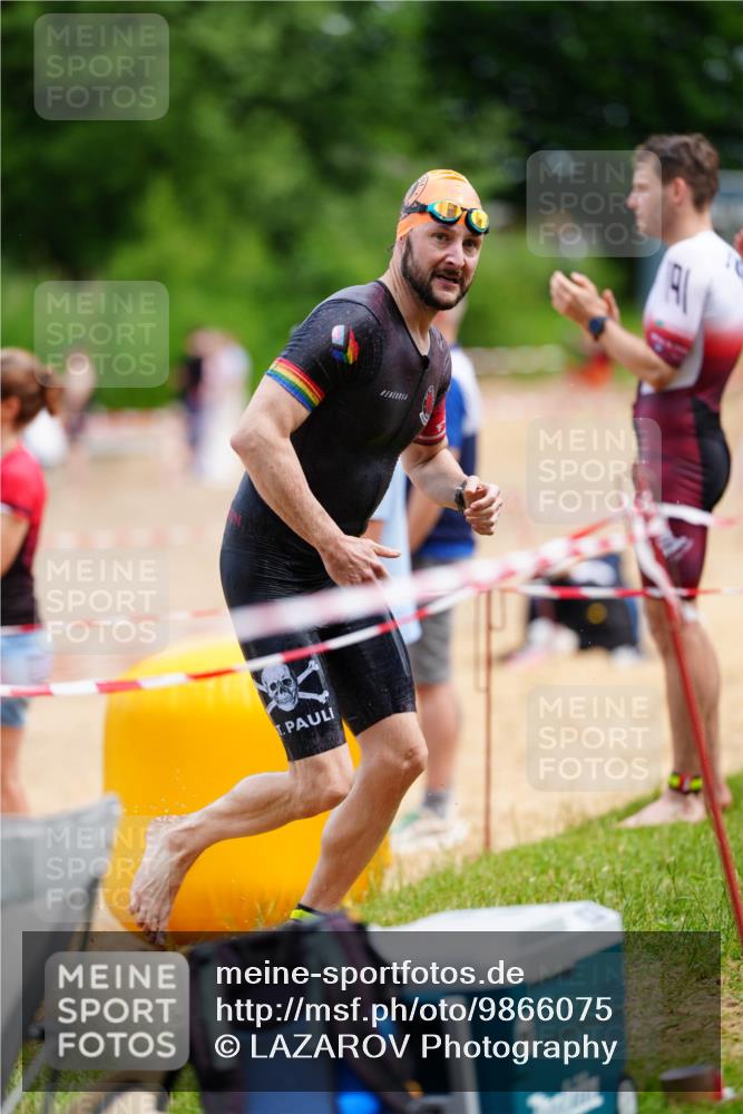 21.06.2026 - 29. Vierlanden-Triathlon LAZAROV Photography http://msf.ph/oto/9866075 21.06.2026 13:25:07 Schwimmen 1180, 1216 meine-sportfotos.de
