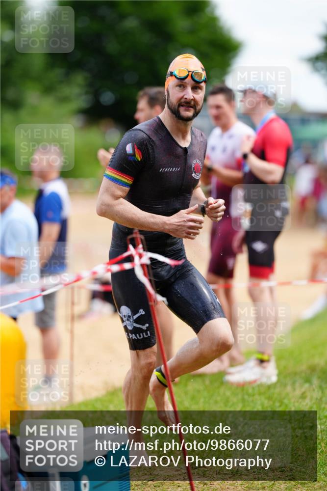 21.06.2026 - 29. Vierlanden-Triathlon LAZAROV Photography http://msf.ph/oto/9866077 21.06.2026 13:25:07 Schwimmen 1180, 1216 meine-sportfotos.de