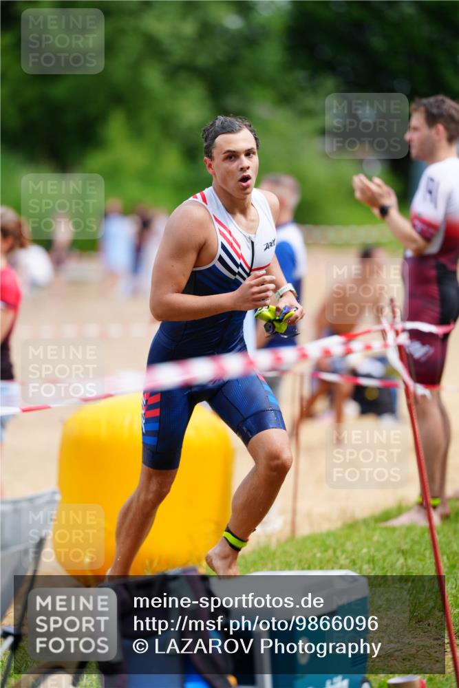 21.06.2026 - 29. Vierlanden-Triathlon LAZAROV Photography http://msf.ph/oto/9866096 21.06.2026 13:25:27 Schwimmen 1099, 1198, 1200, 1217 meine-sportfotos.de