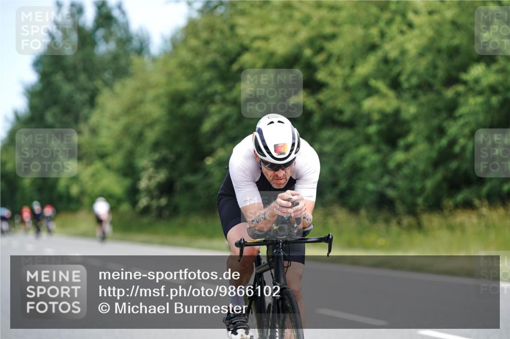 21.06.2026 - Viking Triathlon Michael Burmester http://msf.ph/oto/9866102 21.06.2026 12:03:37 Radfahren 66, 101, 176, 194, 247, 257, 261, 270, 271, 287, 331, 426, 463, 475, 565, 606 meine-sportfotos.de