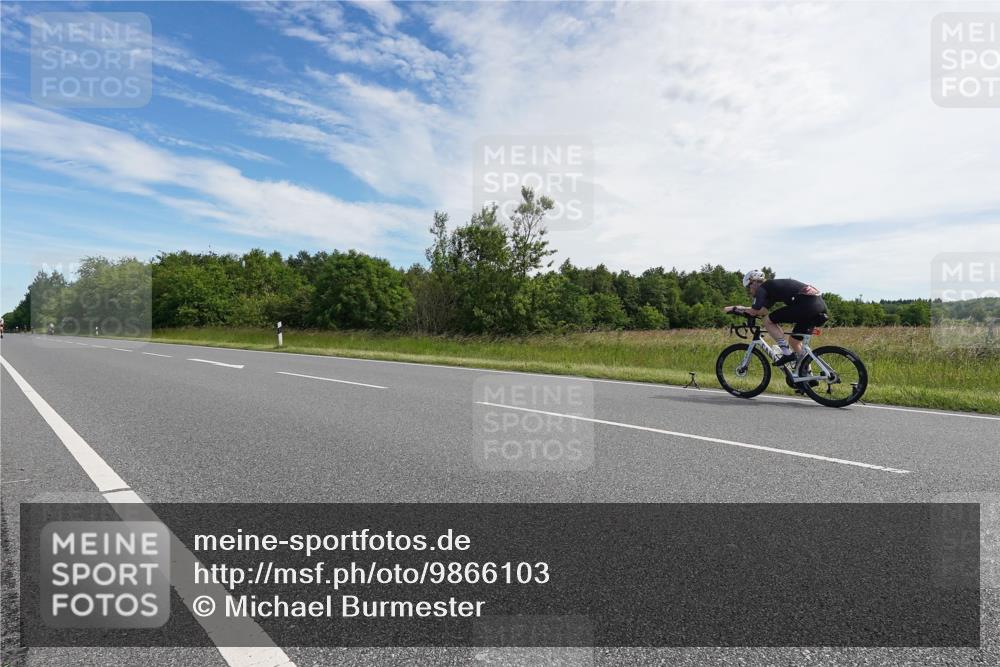 21.06.2026 - Viking Triathlon Michael Burmester http://msf.ph/oto/9866103 21.06.2026 11:23:36 Radfahren 8, 90, 97, 118, 407, 443, 538, 556, 557, 566, 622 meine-sportfotos.de