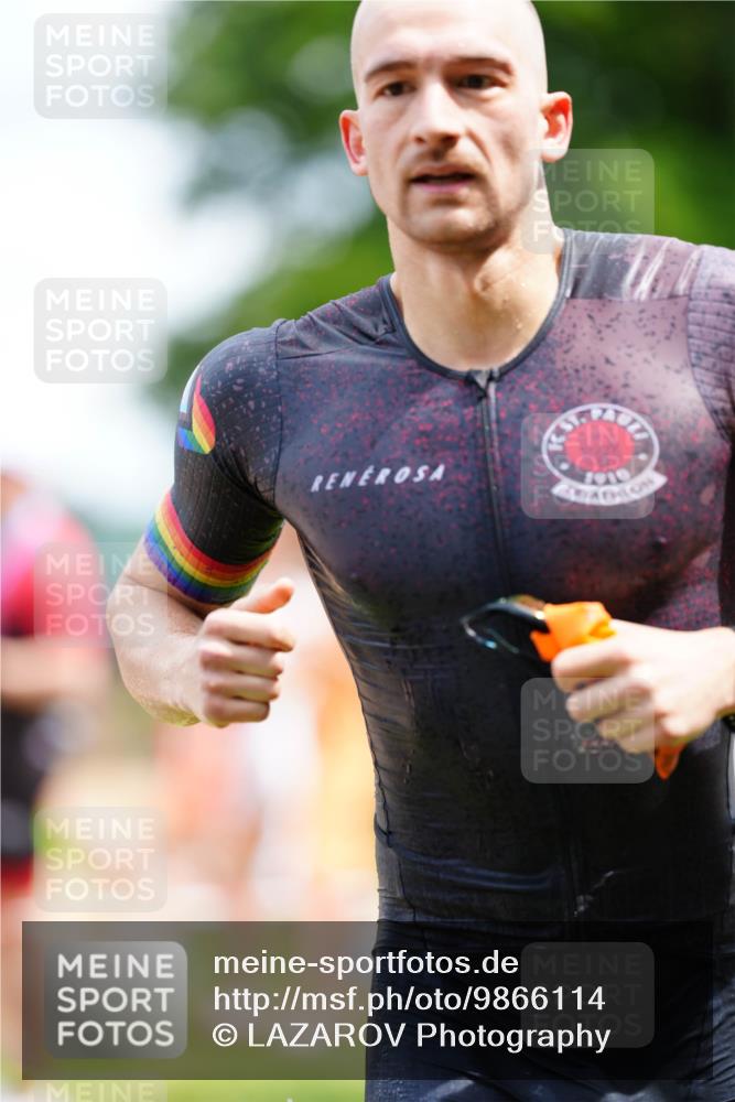 21.06.2026 - 29. Vierlanden-Triathlon LAZAROV Photography http://msf.ph/oto/9866114 21.06.2026 13:25:38 Schwimmen 1097, 1099, 1192, 1198 meine-sportfotos.de