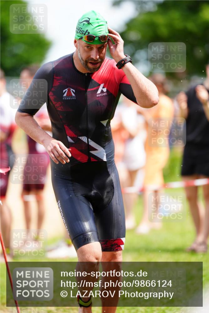 21.06.2026 - 29. Vierlanden-Triathlon LAZAROV Photography http://msf.ph/oto/9866124 21.06.2026 13:25:47 Schwimmen 1192 meine-sportfotos.de