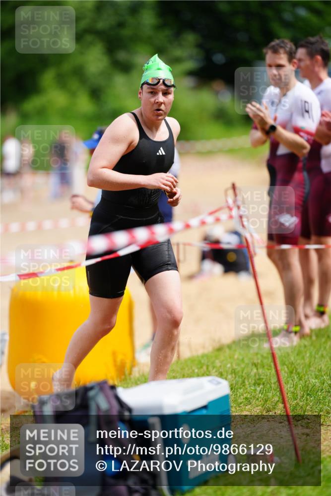 21.06.2026 - 29. Vierlanden-Triathlon LAZAROV Photography http://msf.ph/oto/9866129 21.06.2026 13:26:00 Schwimmen 1177, 1194, 1213 meine-sportfotos.de