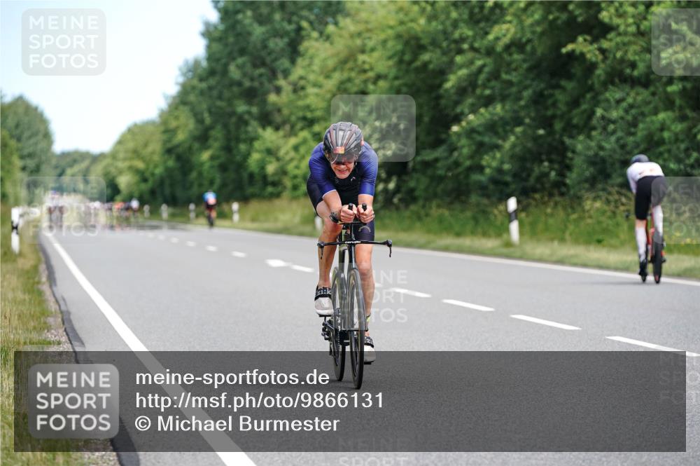 21.06.2026 - Viking Triathlon Michael Burmester http://msf.ph/oto/9866131 21.06.2026 12:03:59 Radfahren 116, 172, 205, 261, 465 meine-sportfotos.de