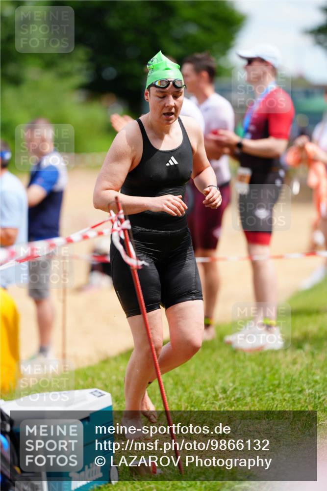 21.06.2026 - 29. Vierlanden-Triathlon LAZAROV Photography http://msf.ph/oto/9866132 21.06.2026 13:26:01 Schwimmen 1177, 1194, 1213, 1225 meine-sportfotos.de