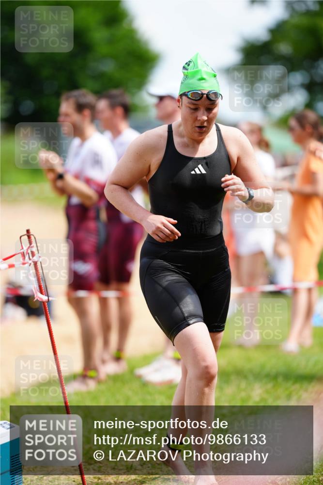 21.06.2026 - 29. Vierlanden-Triathlon LAZAROV Photography http://msf.ph/oto/9866133 21.06.2026 13:26:01 Schwimmen 1177, 1194, 1213, 1225 meine-sportfotos.de