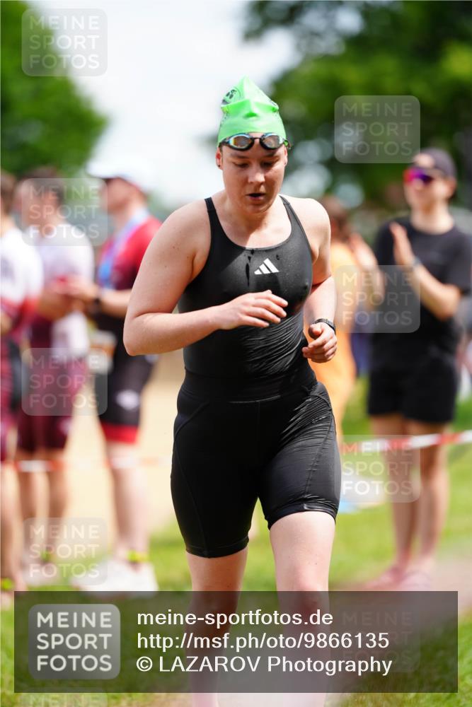 21.06.2026 - 29. Vierlanden-Triathlon LAZAROV Photography http://msf.ph/oto/9866135 21.06.2026 13:26:02 Schwimmen 1177, 1194, 1213, 1225 meine-sportfotos.de
