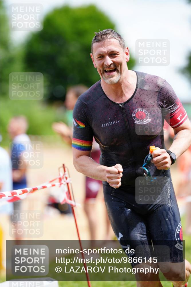 21.06.2026 - 29. Vierlanden-Triathlon LAZAROV Photography http://msf.ph/oto/9866145 21.06.2026 13:26:07 Schwimmen 1100, 1177, 1194, 1196, 1203, 1213, 1225 meine-sportfotos.de