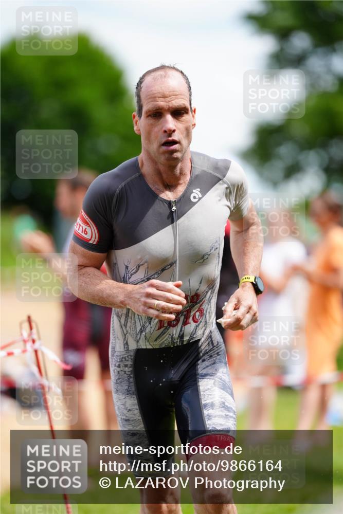 21.06.2026 - 29. Vierlanden-Triathlon LAZAROV Photography http://msf.ph/oto/9866164 21.06.2026 13:26:16 Schwimmen 1100, 1194, 1196, 1203, 1209, 1225 meine-sportfotos.de