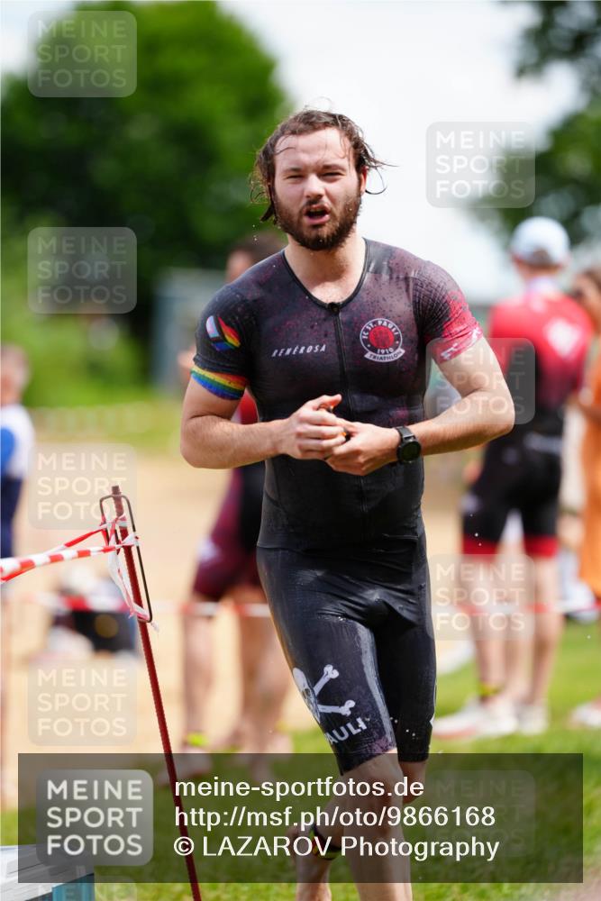 21.06.2026 - 29. Vierlanden-Triathlon LAZAROV Photography http://msf.ph/oto/9866168 21.06.2026 13:26:19 Schwimmen 1100, 1196, 1201, 1203, 1209, 1225 meine-sportfotos.de
