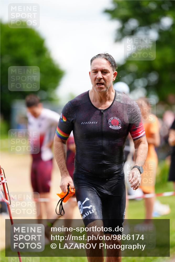 21.06.2026 - 29. Vierlanden-Triathlon LAZAROV Photography http://msf.ph/oto/9866174 21.06.2026 13:26:21 Schwimmen 1100, 1196, 1201, 1203, 1209 meine-sportfotos.de