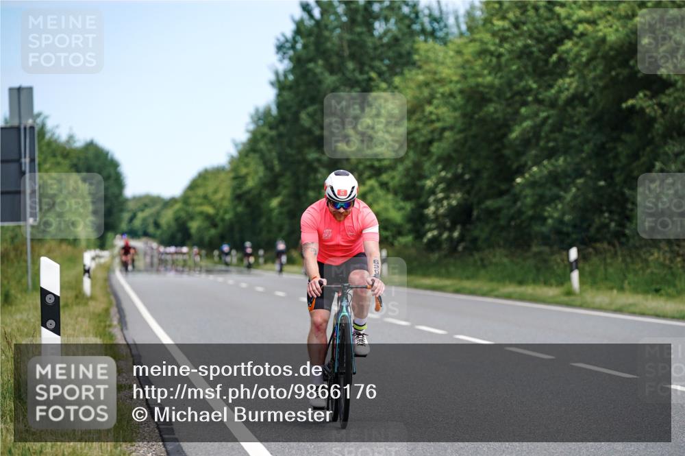 21.06.2026 - Viking Triathlon Michael Burmester http://msf.ph/oto/9866176 21.06.2026 12:04:35 Radfahren 73, 75, 78, 126, 172, 252, 613, 642, 659, 659, 665 meine-sportfotos.de