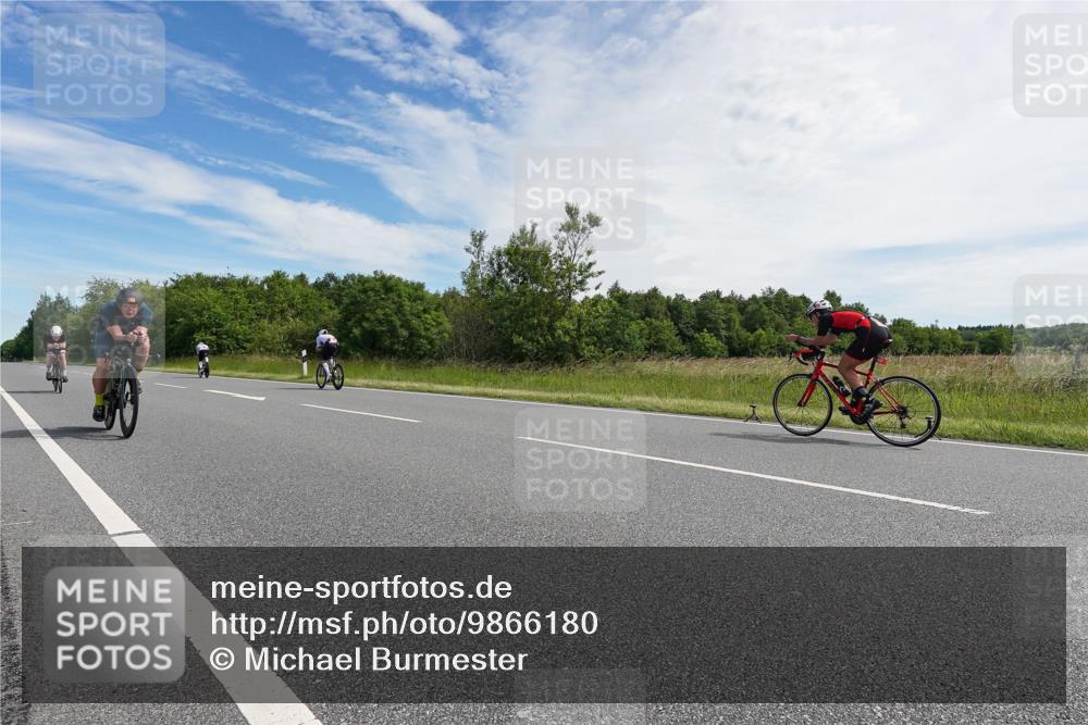 21.06.2026 - Viking Triathlon Michael Burmester http://msf.ph/oto/9866180 21.06.2026 11:24:24 Radfahren 16, 53, 89, 142, 182, 214, 226, 239, 362, 364, 424, 490 meine-sportfotos.de