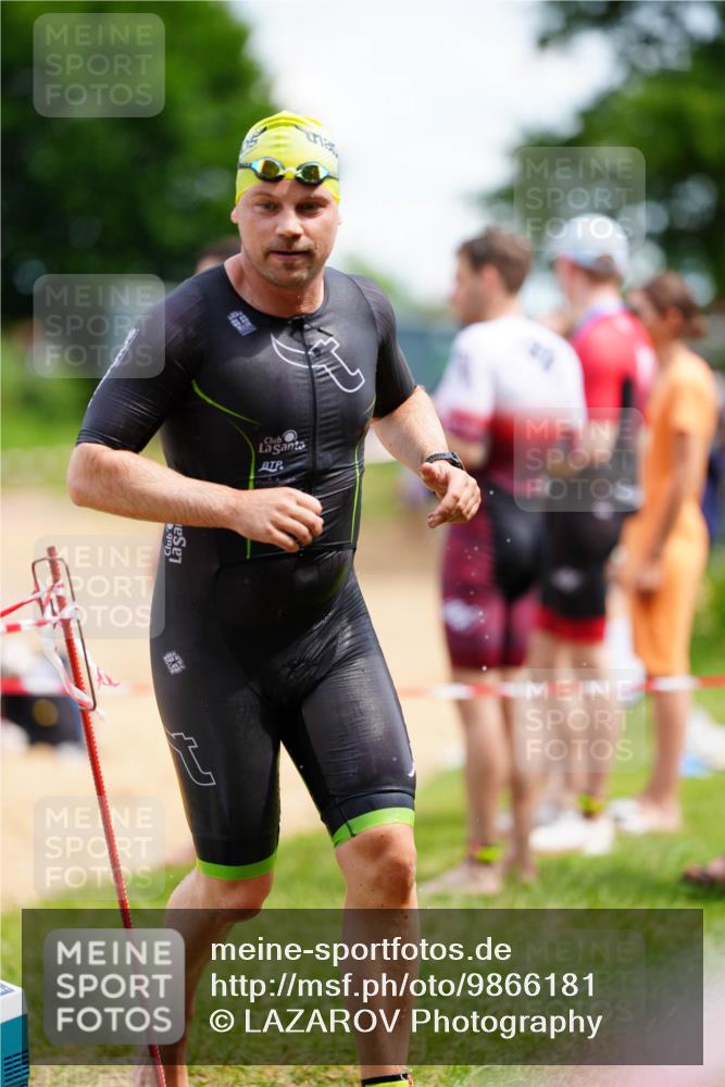 21.06.2026 - 29. Vierlanden-Triathlon LAZAROV Photography http://msf.ph/oto/9866181 21.06.2026 13:26:27 Schwimmen 1201, 1209 meine-sportfotos.de