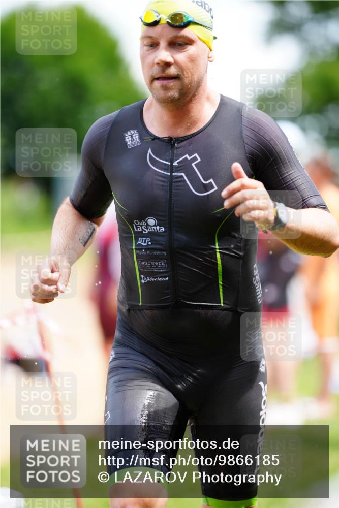 21.06.2026 - 29. Vierlanden-Triathlon LAZAROV Photography http://msf.ph/oto/9866185 21.06.2026 13:26:28 Schwimmen 1201, 1209 meine-sportfotos.de