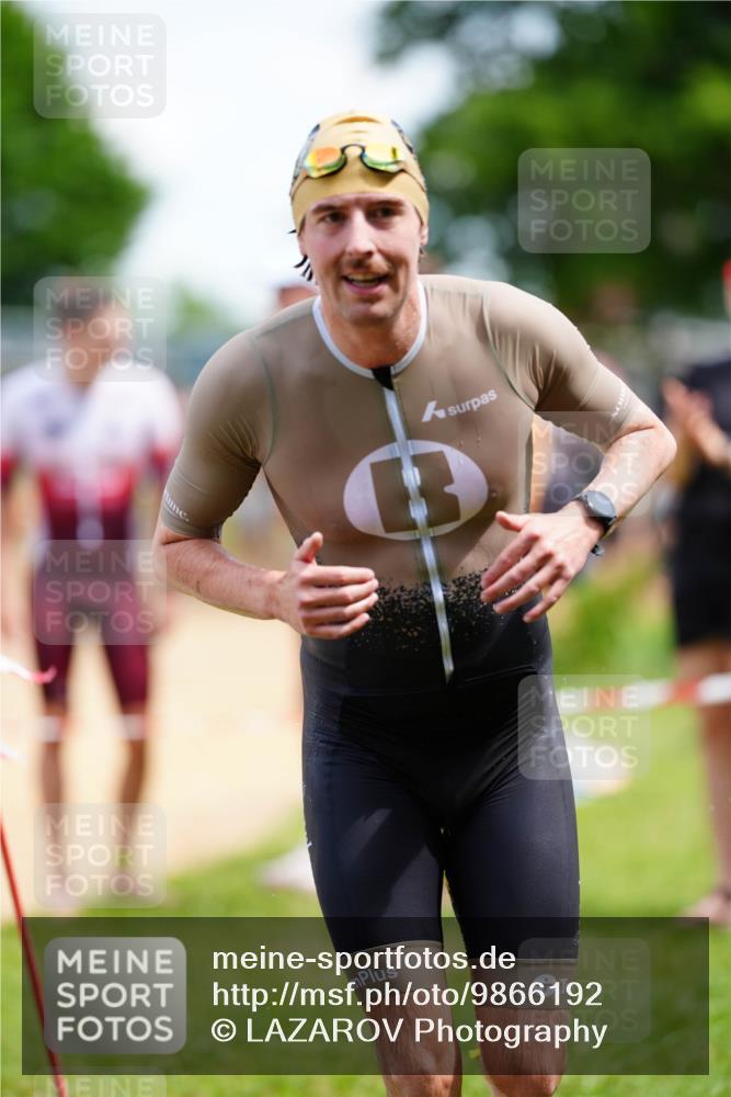 21.06.2026 - 29. Vierlanden-Triathlon LAZAROV Photography http://msf.ph/oto/9866192 21.06.2026 13:26:42 Schwimmen 1167, 1184, 1185 meine-sportfotos.de