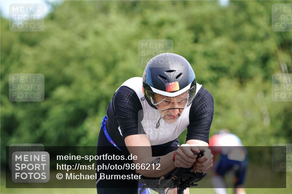 21.06.2026 - Viking Triathlon Michael Burmester http://msf.ph/oto/9866212 21.06.2026 12:05:05 Radfahren 83, 98, 142, 304, 380, 474, 542, 642, 645, 669 meine-sportfotos.de