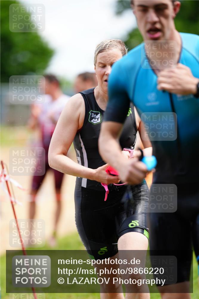 21.06.2026 - 29. Vierlanden-Triathlon LAZAROV Photography http://msf.ph/oto/9866220 21.06.2026 13:26:57 Schwimmen 1102, 1172, 1175, 1178, 1183, 1186, 1188, 1190, 1212, 1227 meine-sportfotos.de