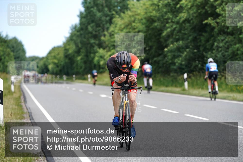 21.06.2026 - Viking Triathlon Michael Burmester http://msf.ph/oto/9866233 21.06.2026 12:05:11 Radfahren 53, 83, 98, 142, 189, 239, 304, 407, 429, 474, 571, 642, 668 meine-sportfotos.de