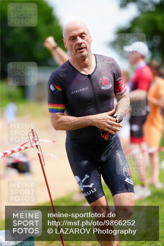 21.06.2026 - 29. Vierlanden-Triathlon LAZAROV Photography http://msf.ph/oto/9866252 21.06.2026 13:27:13 Schwimmen 1095, 1098, 1188, 1199, 1224, 1227 meine-sportfotos.de
