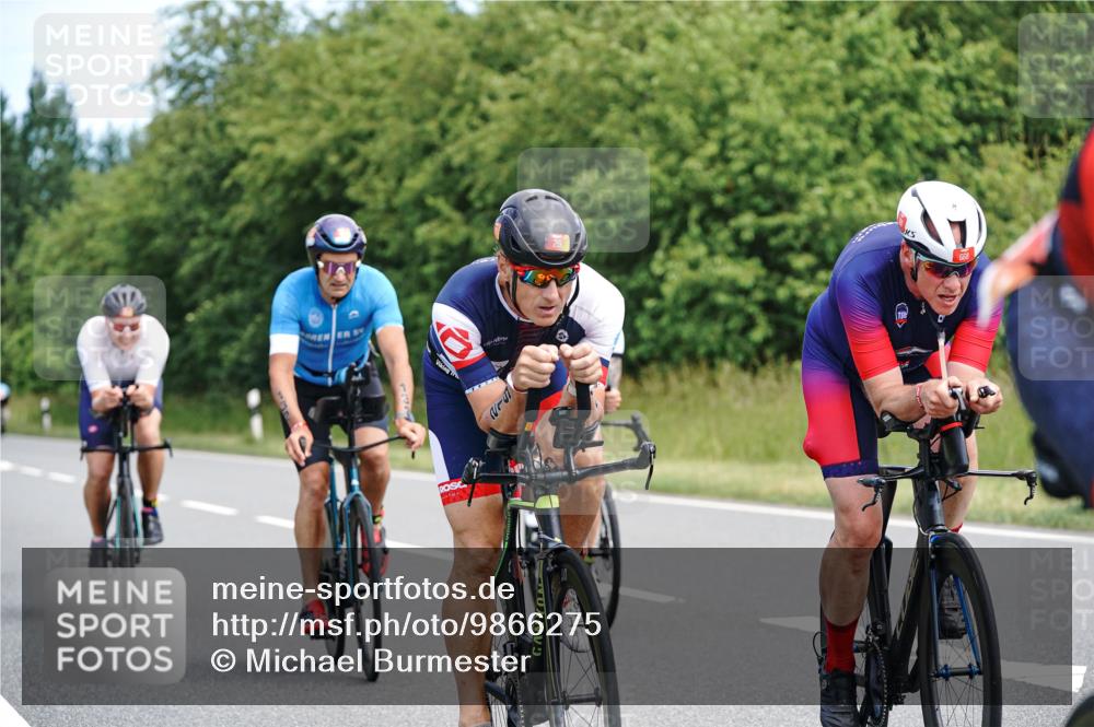 21.06.2026 - Viking Triathlon Michael Burmester http://msf.ph/oto/9866275 21.06.2026 12:05:32 Radfahren 16, 41, 53, 56, 86, 94, 132, 136, 165, 189, 198, 219, 239, 256, 289, 304, 364, 382, 407, 429, 442, 456, 474, 546, 571, 634, 668 meine-sportfotos.de