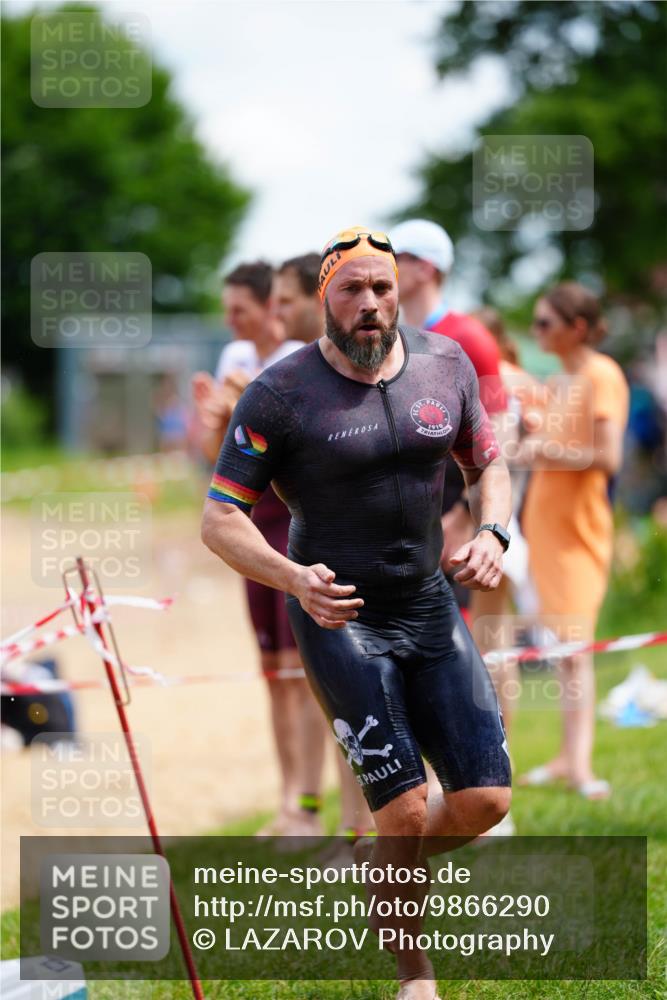 21.06.2026 - 29. Vierlanden-Triathlon LAZAROV Photography http://msf.ph/oto/9866290 21.06.2026 13:27:36 Schwimmen 1168, 1171, 1202, 1210, 1226 meine-sportfotos.de