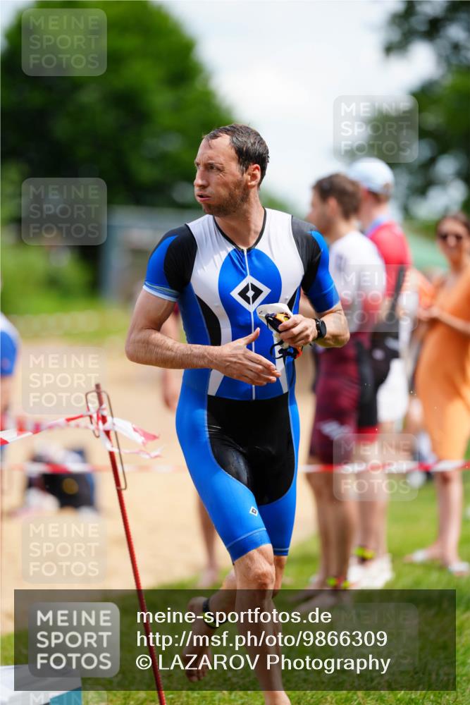 21.06.2026 - 29. Vierlanden-Triathlon LAZAROV Photography http://msf.ph/oto/9866309 21.06.2026 13:28:08 Schwimmen 1170, 1204 meine-sportfotos.de