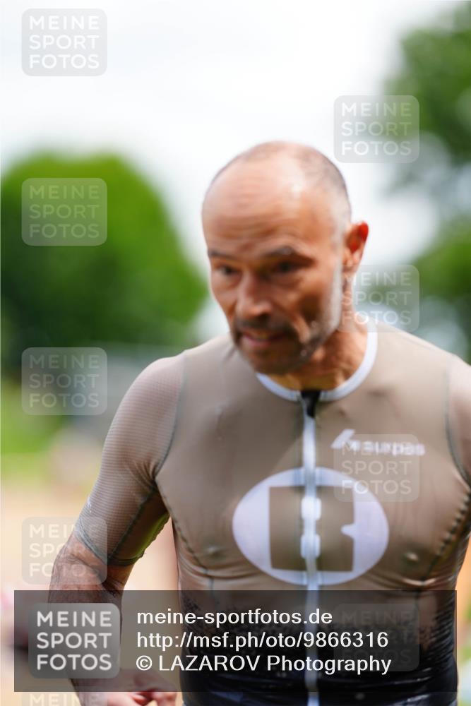 21.06.2026 - 29. Vierlanden-Triathlon LAZAROV Photography http://msf.ph/oto/9866316 21.06.2026 13:28:10 Schwimmen 1170, 1204 meine-sportfotos.de