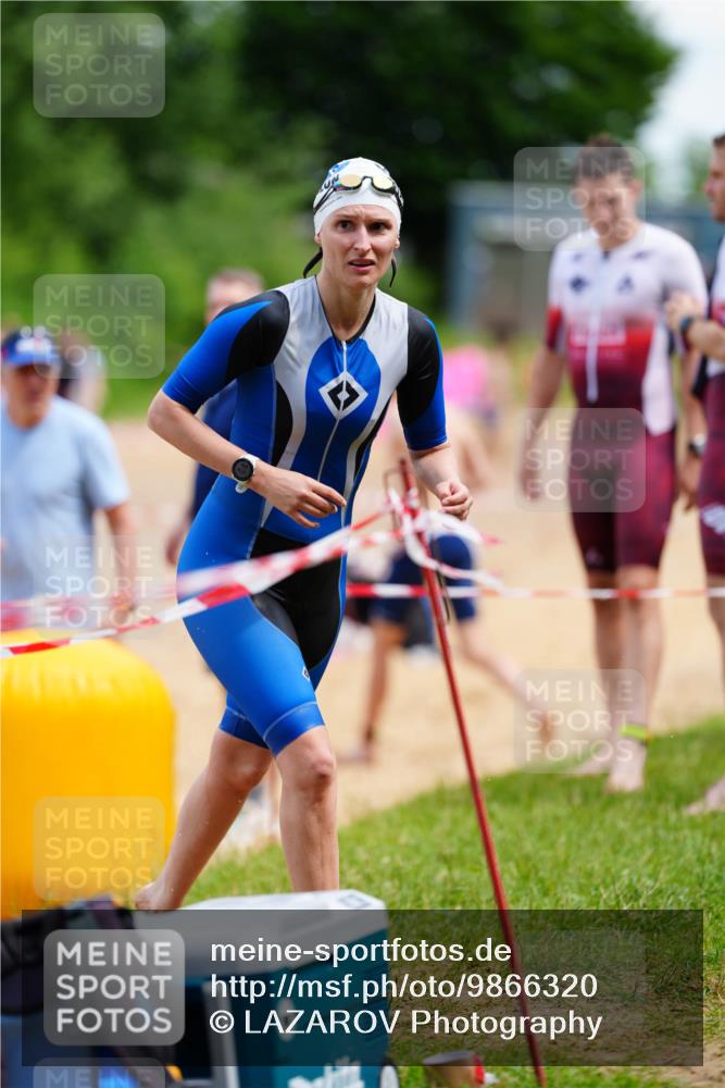 21.06.2026 - 29. Vierlanden-Triathlon LAZAROV Photography http://msf.ph/oto/9866320 21.06.2026 13:29:03 Schwimmen 1208 meine-sportfotos.de