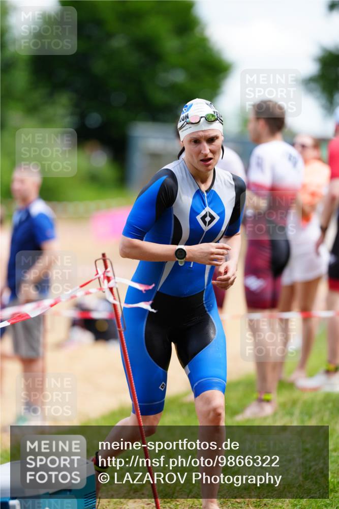 21.06.2026 - 29. Vierlanden-Triathlon LAZAROV Photography http://msf.ph/oto/9866322 21.06.2026 13:29:03 Schwimmen 1208 meine-sportfotos.de