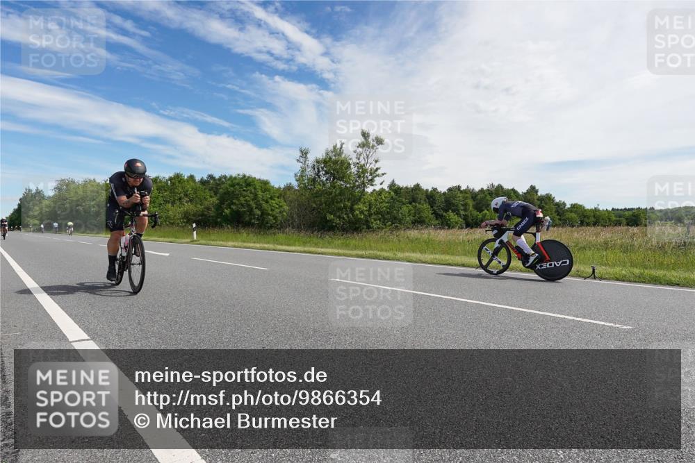 21.06.2026 - Viking Triathlon Michael Burmester http://msf.ph/oto/9866354 21.06.2026 11:26:15 Radfahren 52, 58, 86, 133, 133, 165, 169, 190, 280, 316, 429, 527, 546 meine-sportfotos.de