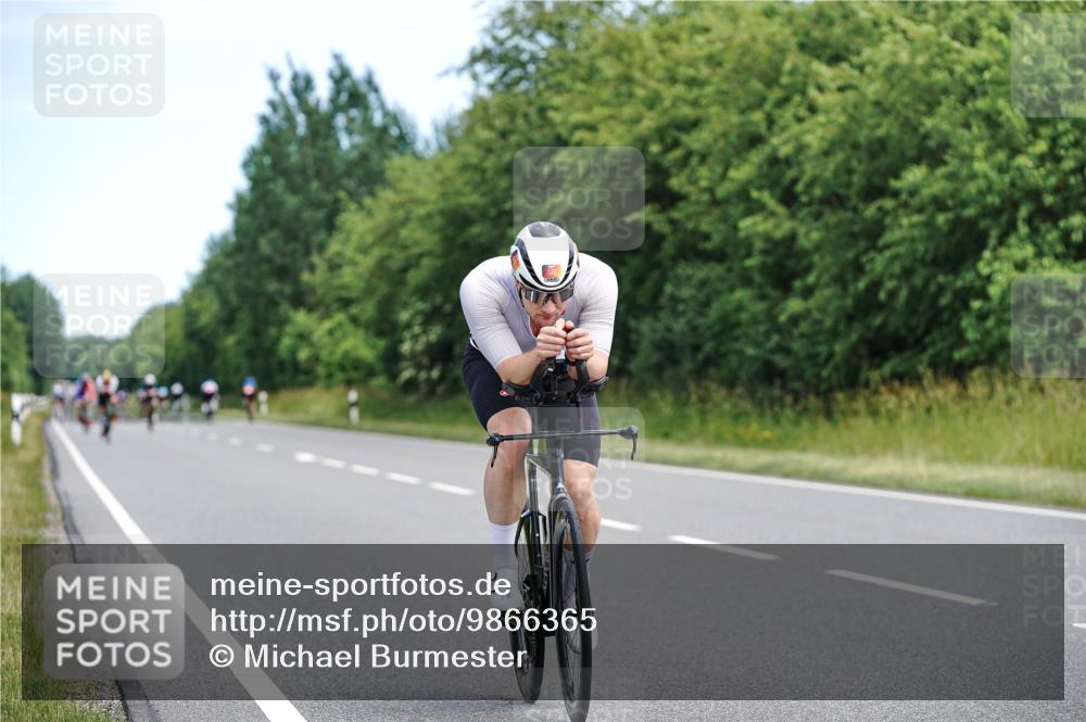 21.06.2026 - Viking Triathlon Michael Burmester http://msf.ph/oto/9866365 21.06.2026 12:05:48 Radfahren 16, 26, 56, 58, 165, 256, 282, 289, 382, 546, 625, 670 meine-sportfotos.de