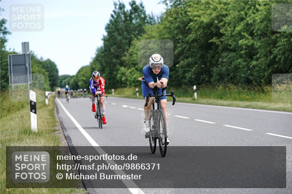 21.06.2026 - Viking Triathlon Michael Burmester http://msf.ph/oto/9866371 21.06.2026 12:05:58 Radfahren 26, 38, 58, 282, 289, 532, 625, 670 meine-sportfotos.de