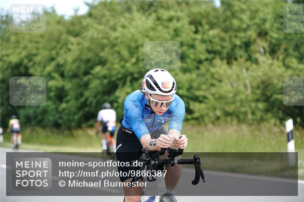 21.06.2026 - Viking Triathlon Michael Burmester http://msf.ph/oto/9866387 21.06.2026 12:06:07 Radfahren 26, 38, 218, 455, 532, 625 meine-sportfotos.de