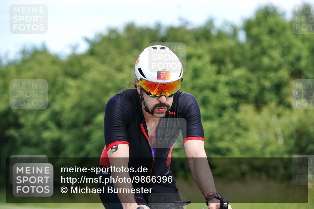 21.06.2026 - Viking Triathlon Michael Burmester http://msf.ph/oto/9866396 21.06.2026 12:06:41 Radfahren 55, 237, 365, 495, 529, 541, 556 meine-sportfotos.de