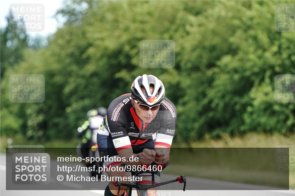 21.06.2026 - Viking Triathlon Michael Burmester http://msf.ph/oto/9866460 21.06.2026 12:07:32 Radfahren 44, 90, 97, 118, 163, 211, 226, 245, 245, 387, 562, 562, 621 meine-sportfotos.de