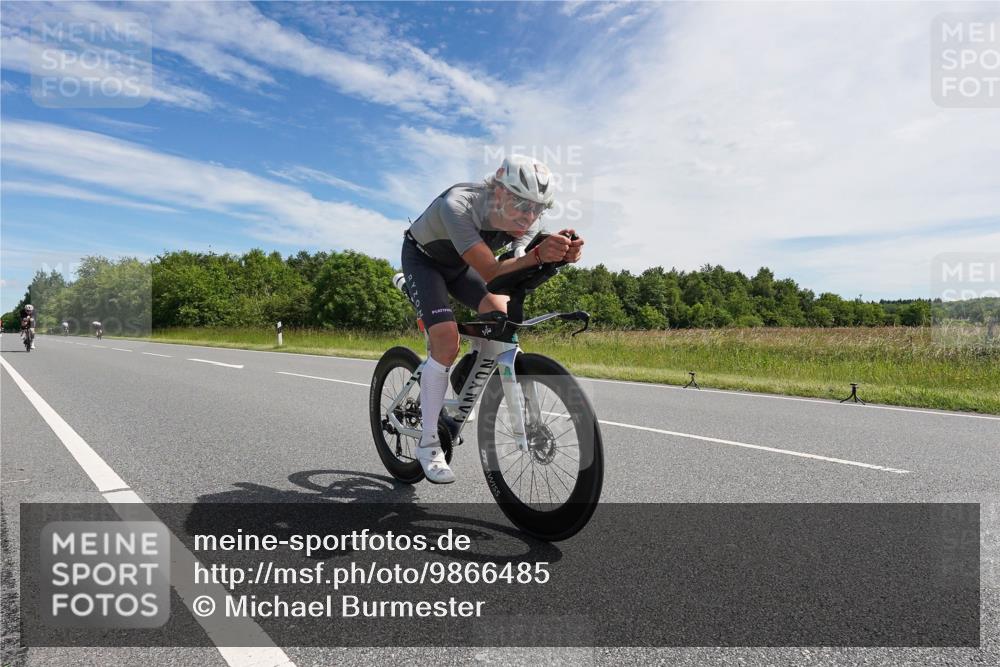 21.06.2026 - Viking Triathlon Michael Burmester http://msf.ph/oto/9866485 21.06.2026 11:28:05 Radfahren 38, 72, 95, 186, 241, 315, 355, 357, 422, 439, 655, 670 meine-sportfotos.de