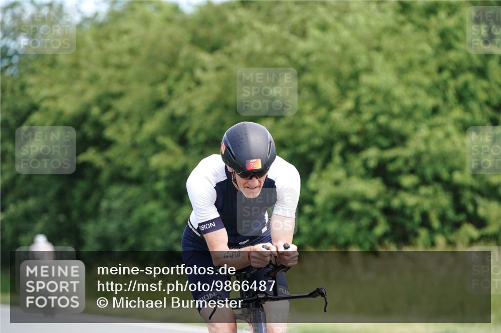 21.06.2026 - Viking Triathlon Michael Burmester http://msf.ph/oto/9866487 21.06.2026 12:07:59 Radfahren 24, 259, 269, 305, 335, 410, 422, 545, 622, 622 meine-sportfotos.de