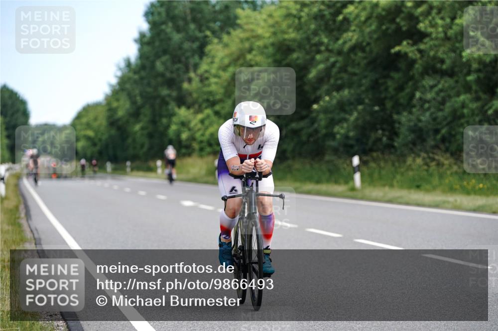 21.06.2026 - Viking Triathlon Michael Burmester http://msf.ph/oto/9866493 21.06.2026 12:08:06 Radfahren 24, 259, 269, 305, 335, 410, 411, 490, 545, 622, 622 meine-sportfotos.de
