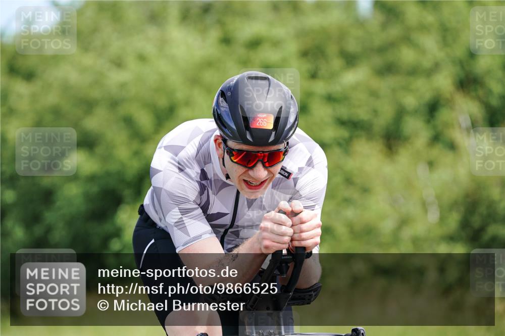 21.06.2026 - Viking Triathlon Michael Burmester http://msf.ph/oto/9866525 21.06.2026 12:08:49 Radfahren 63, 68, 72, 89, 123, 123, 162, 181, 224, 266, 295, 359, 370, 370, 409, 409, 427, 427 meine-sportfotos.de
