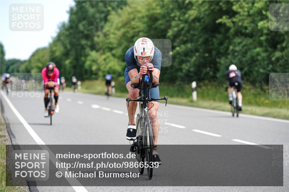 21.06.2026 - Viking Triathlon Michael Burmester http://msf.ph/oto/9866539 21.06.2026 12:08:59 Radfahren 63, 72, 84, 104, 109, 115, 123, 145, 162, 180, 181, 181, 224, 359, 370, 409, 427, 500, 626 meine-sportfotos.de