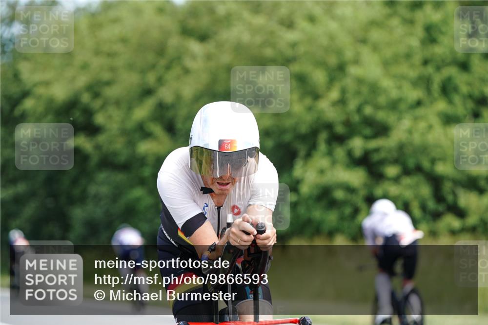 21.06.2026 - Viking Triathlon Michael Burmester http://msf.ph/oto/9866593 21.06.2026 12:09:53 Radfahren 64, 185, 185, 298, 378, 378, 438, 460, 484, 522 meine-sportfotos.de