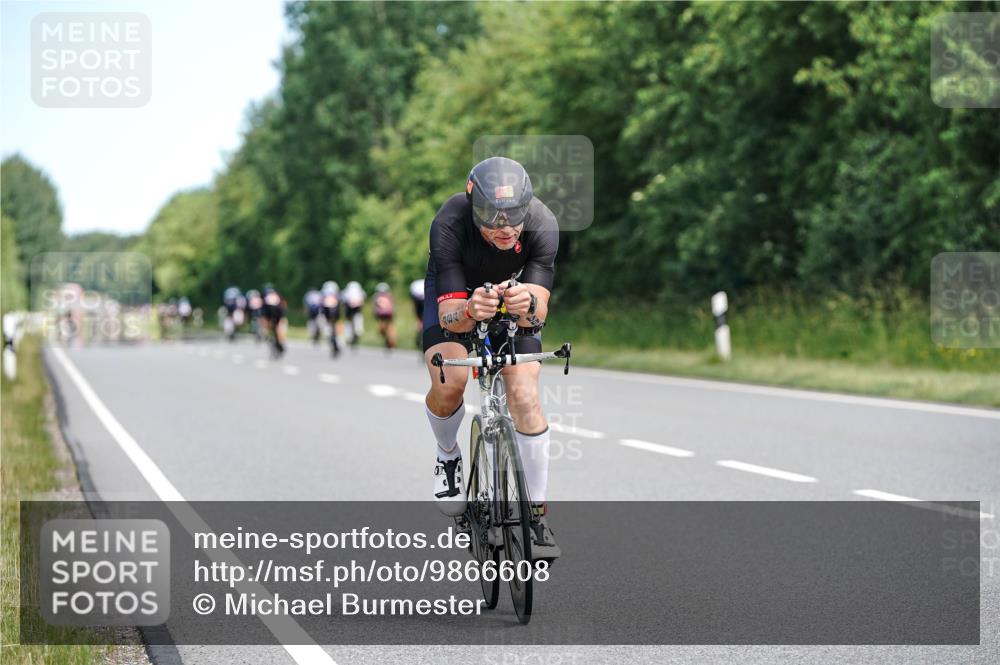 21.06.2026 - Viking Triathlon Michael Burmester http://msf.ph/oto/9866608 21.06.2026 12:10:01 Radfahren 64, 185, 298, 378, 460, 471, 484, 522 meine-sportfotos.de