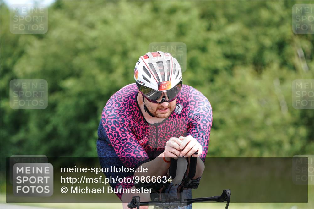 21.06.2026 - Viking Triathlon Michael Burmester http://msf.ph/oto/9866634 21.06.2026 12:11:38 Radfahren 40, 77, 141, 220, 272, 286, 413, 413, 498, 567, 649 meine-sportfotos.de