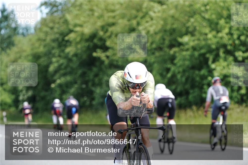 21.06.2026 - Viking Triathlon Michael Burmester http://msf.ph/oto/9866647 21.06.2026 12:11:50 Radfahren 40, 174, 220, 286, 302, 413, 434, 434, 462, 498, 512, 649 meine-sportfotos.de