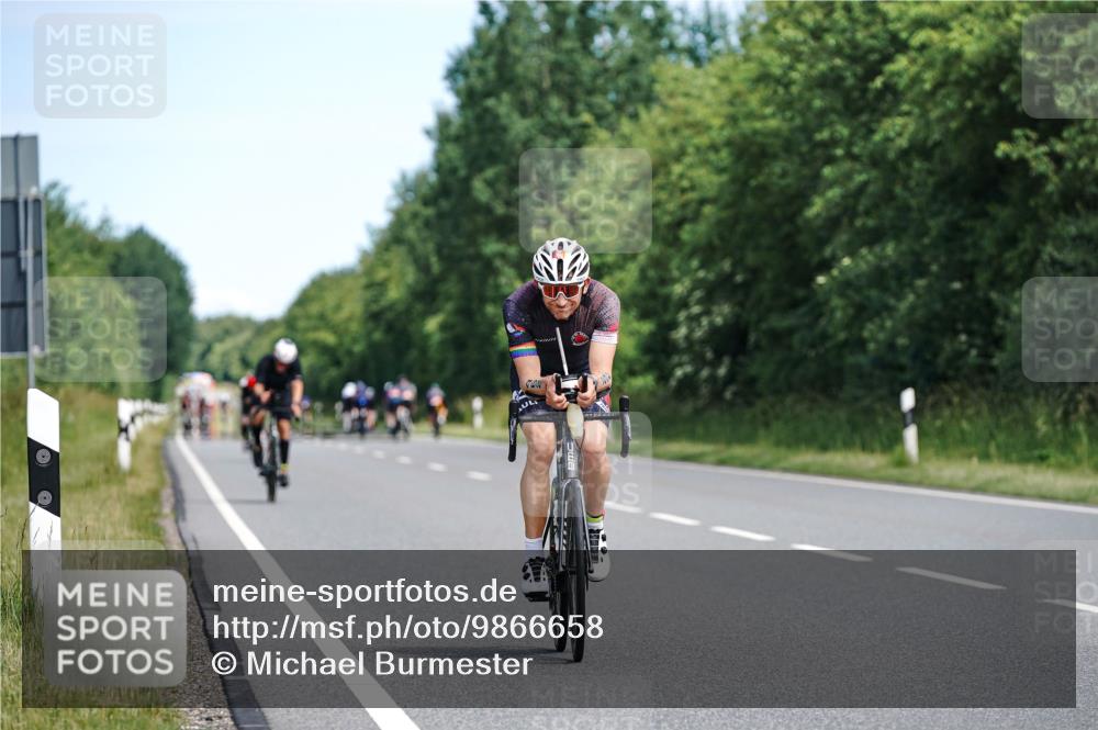 21.06.2026 - Viking Triathlon Michael Burmester http://msf.ph/oto/9866658 21.06.2026 12:12:04 Radfahren 174, 241, 302, 385, 434, 434, 462, 502, 512 meine-sportfotos.de